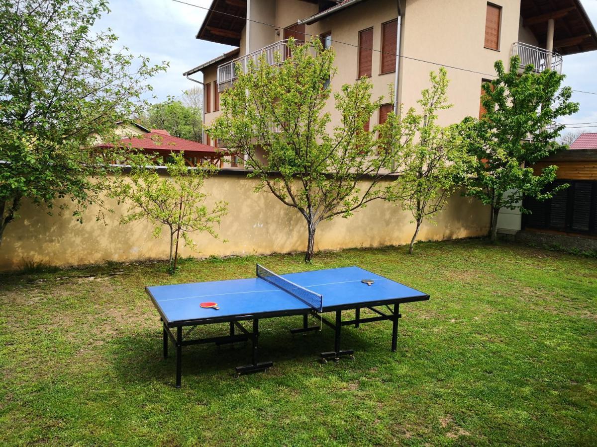 Apartman Sana Lux Apartamento Sanski Most Exterior foto